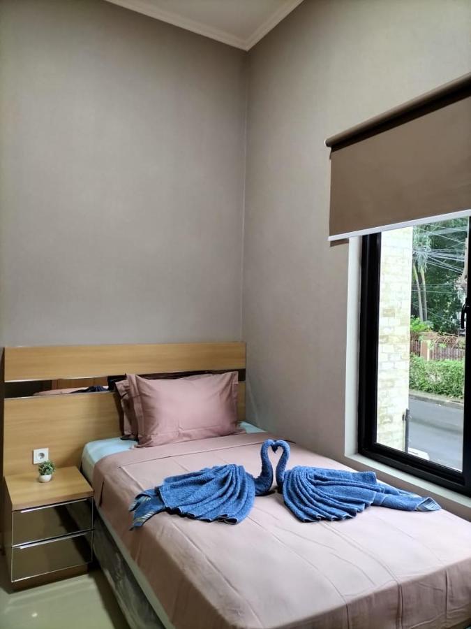 Cozy Residence Tomang Jakarta Eksteriør billede