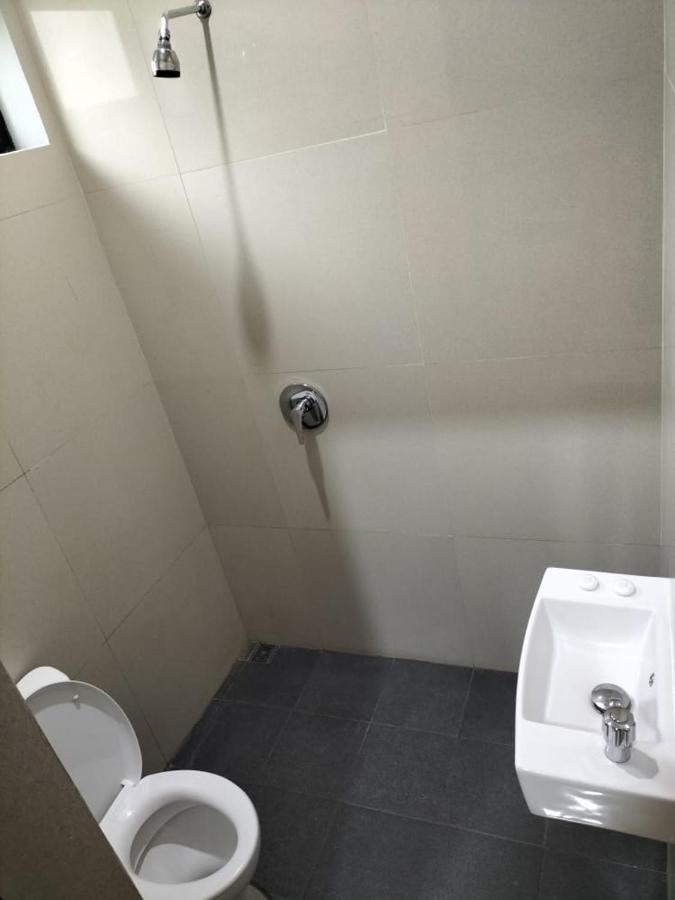 Cozy Residence Tomang Jakarta Eksteriør billede